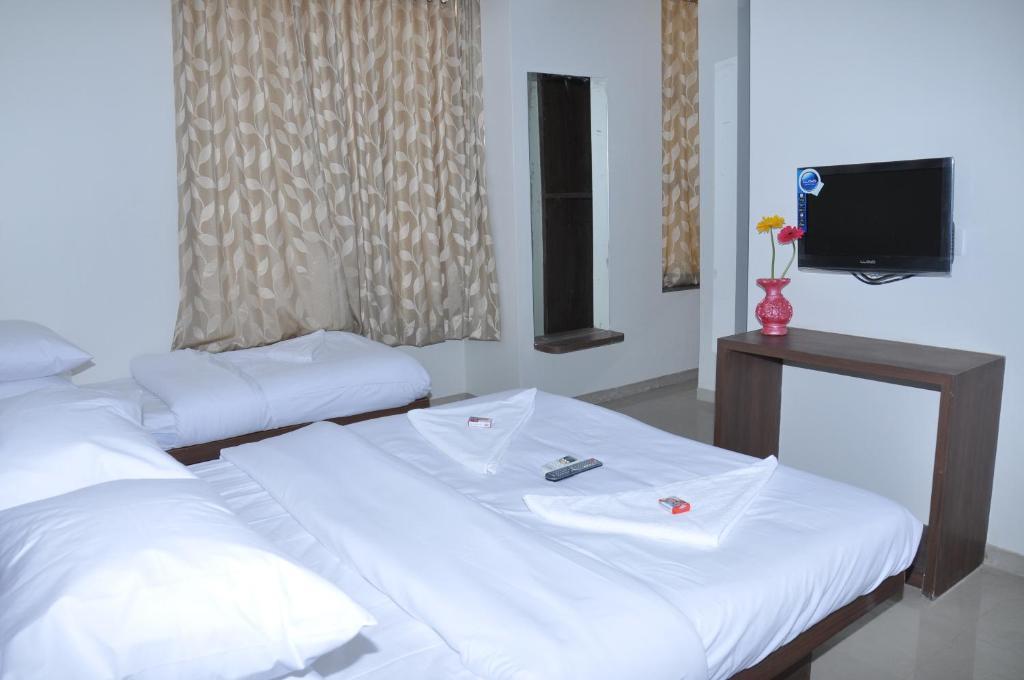Sai Srushti Hotell Shirdi Eksteriør bilde