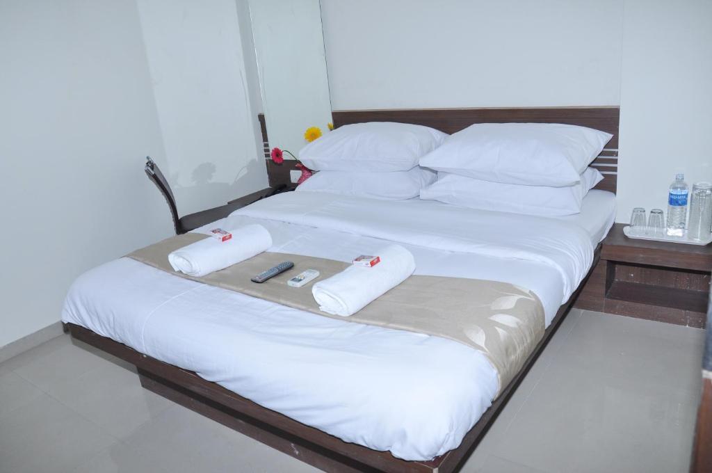 Sai Srushti Hotell Shirdi Eksteriør bilde