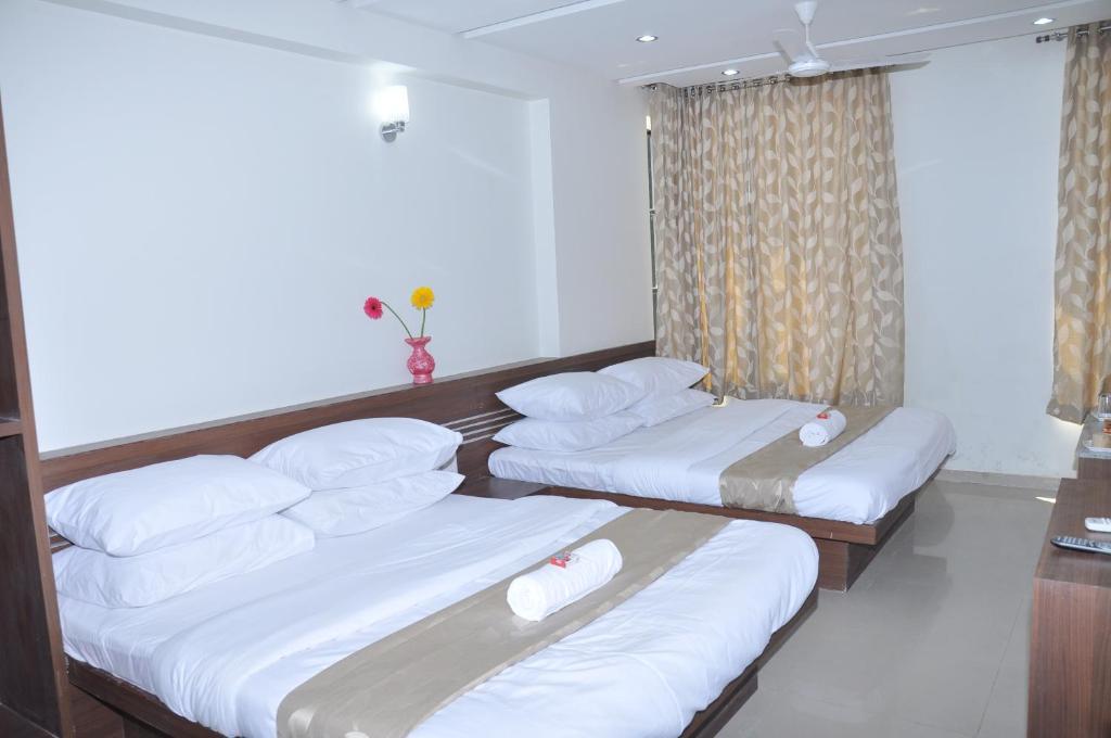 Sai Srushti Hotell Shirdi Rom bilde